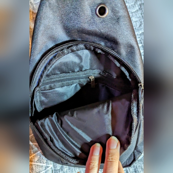 Black Fashion crossbody bag, messenger bag, front/back carry, BNWOT - Picture 5 of 14